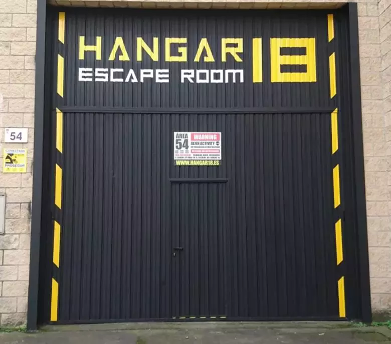 2. Hangar 18  - Escape Room